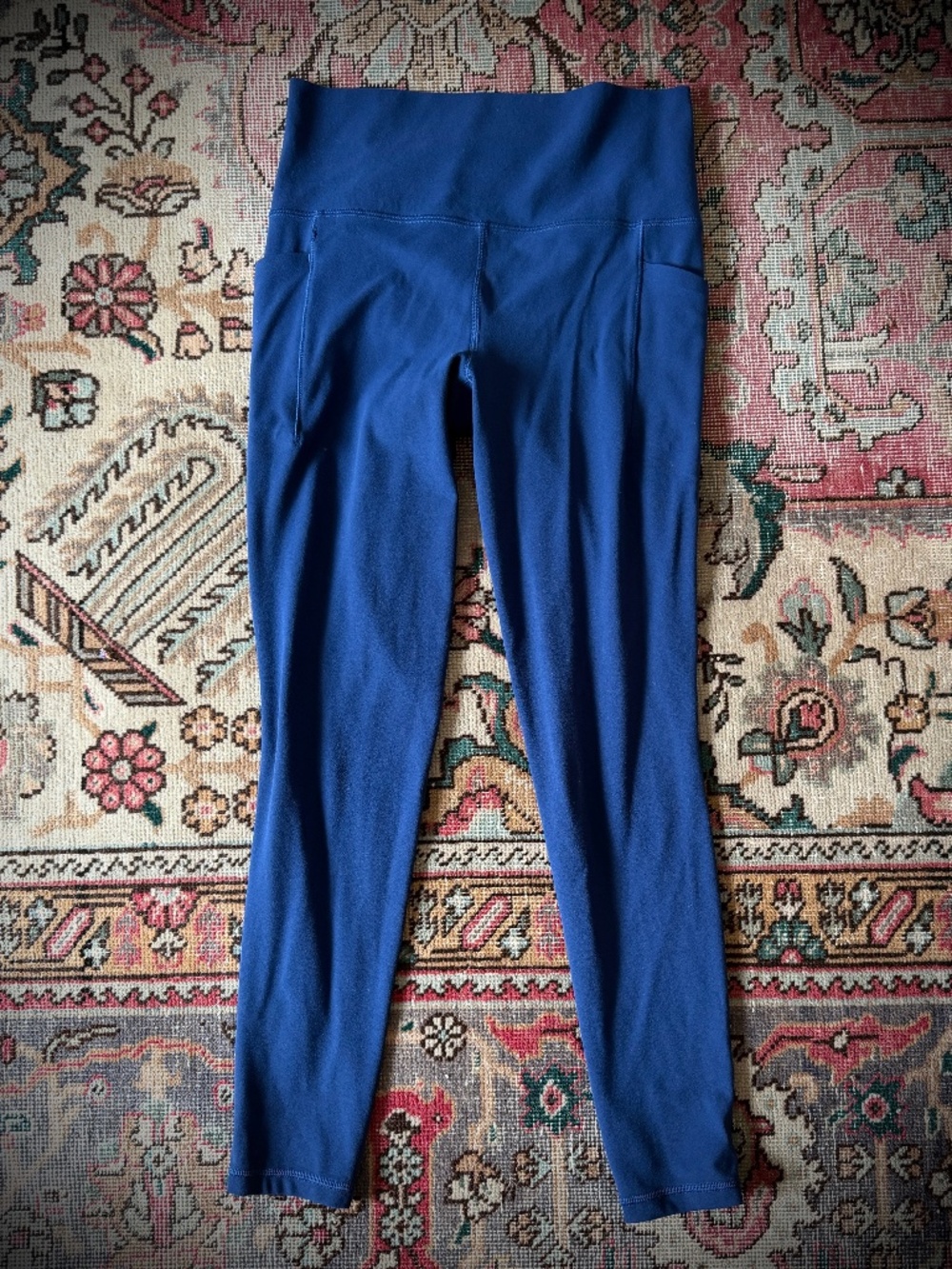 Athleta Salutation Stash Pocket Leggings